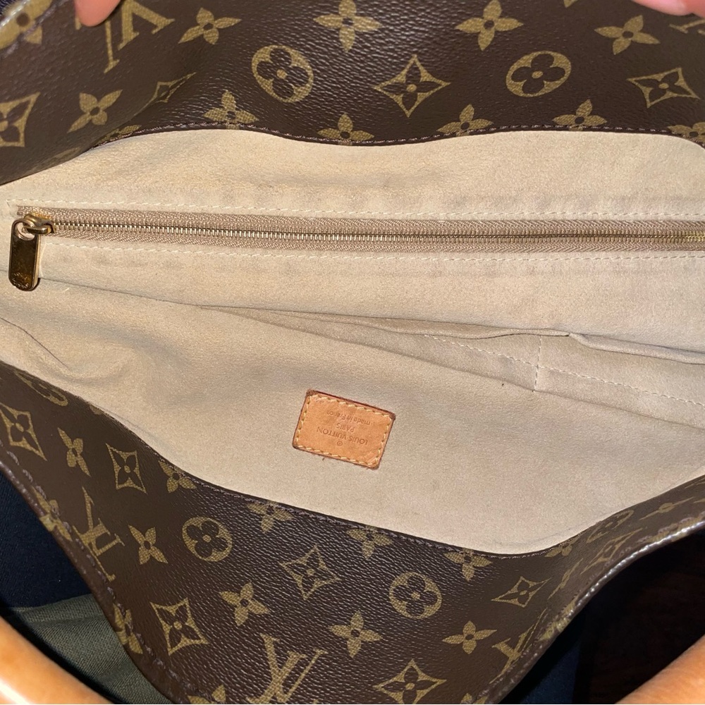 Louis Vuitton Artsy MM - Picture 16 of 16